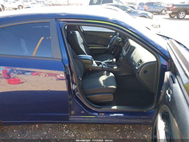 Dodge Charger Se Image 2