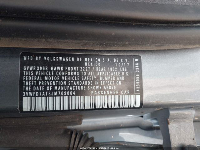 Volkswagen Beetle Image 2