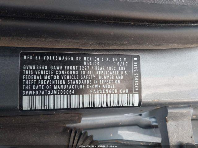 Volkswagen Beetle Image 2