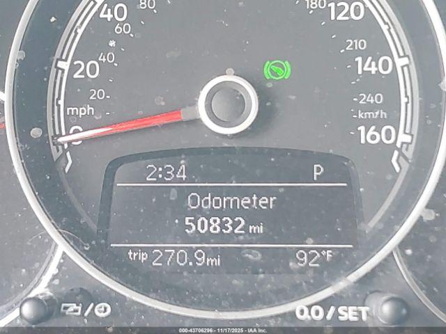 Volkswagen Beetle Image 7