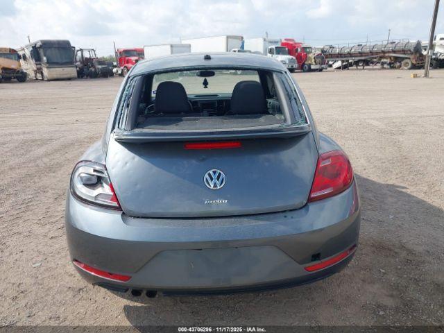 Volkswagen Beetle Image 15