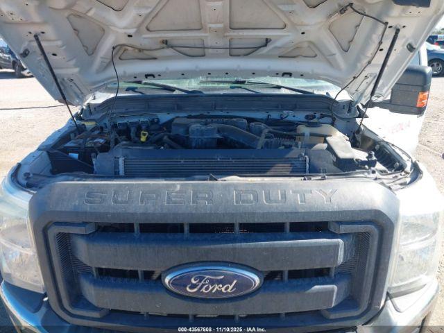 Ford F-250 Xl Image 4
