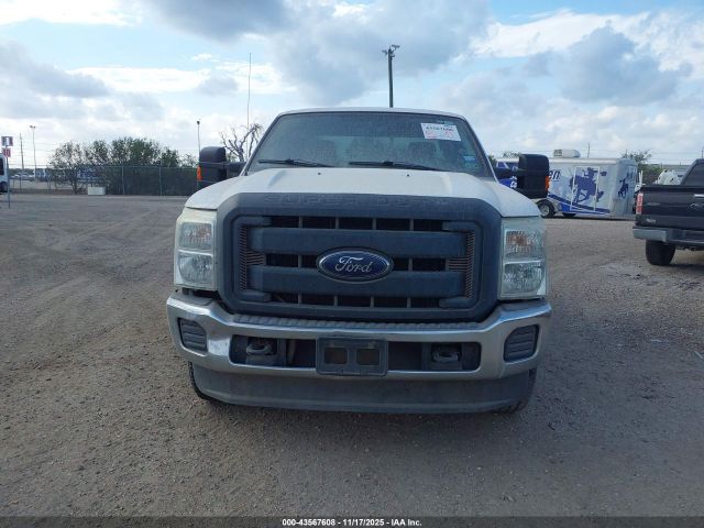 Ford F-250 Xl Image 8