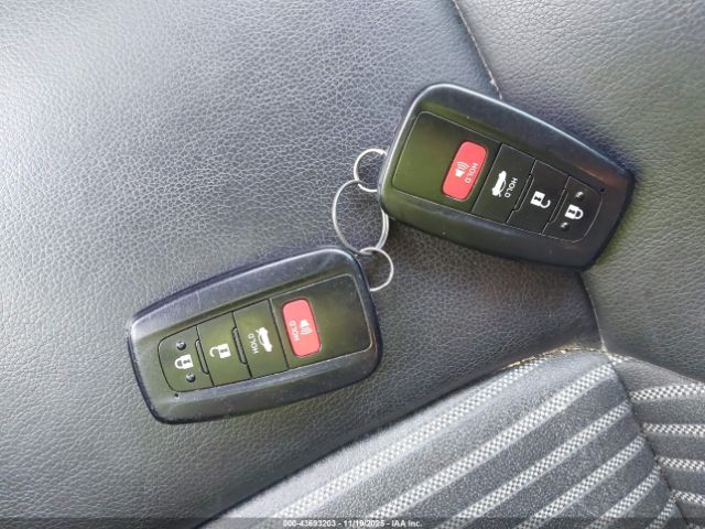 Toyota Corolla Xse Image 15