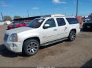 GMC Yukon Denali Image 14
