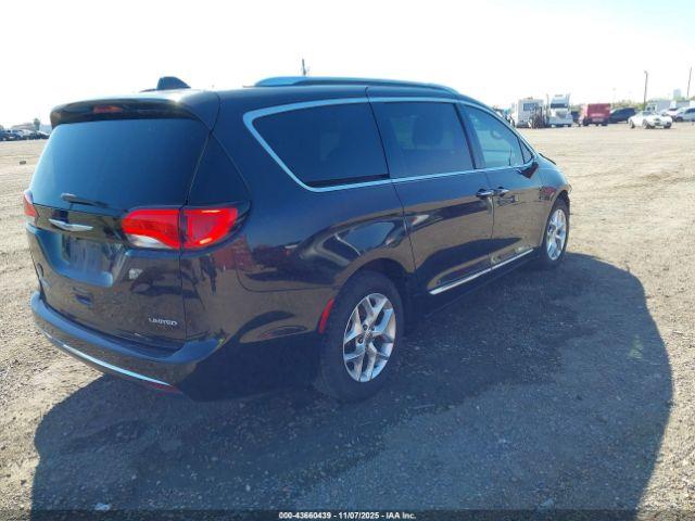 Chrysler Pacifica Limited Image 6