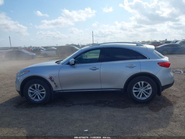 INFINITI Qx Image 16