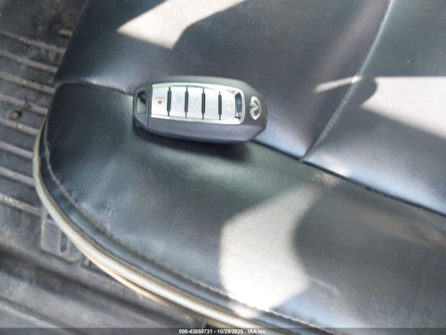 INFINITI Qx Pure Image 8