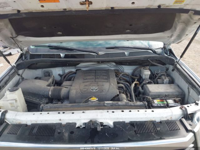 Toyota Tundra Sr5 5.7l V8 Image 3