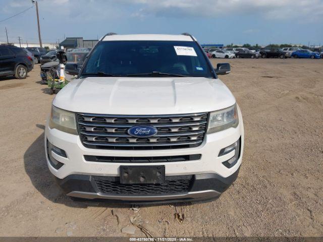 Ford Explorer Xlt Image 8