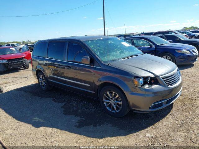 Salvage Chrysler Town & Country