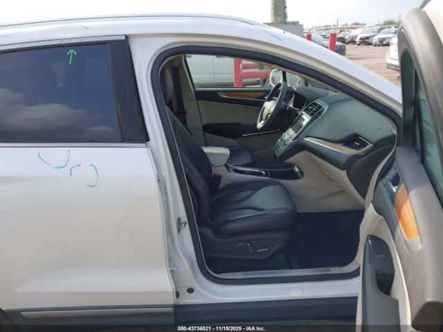 Lincoln MKC Select Image 2