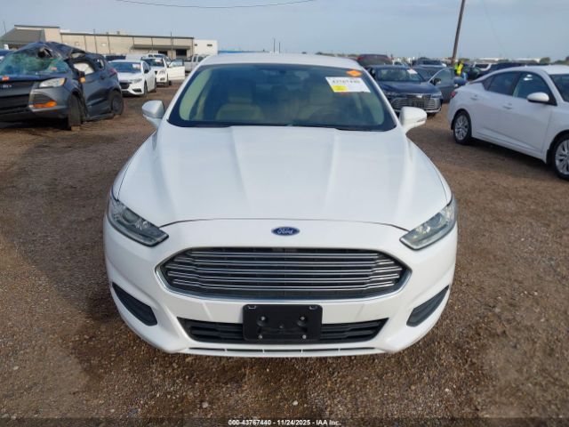 Ford Fusion Se Image 6