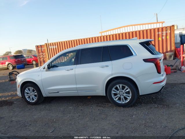 Cadillac XT6 Fwd Luxury Image 2