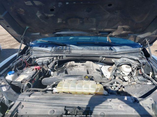 Ford F-150 Raptor Image 12