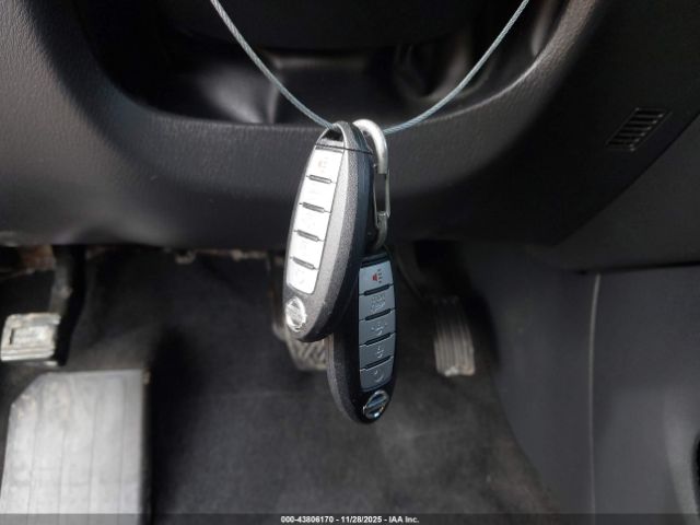 Nissan Pathfinder Platinum Image 10