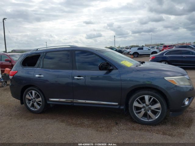 Nissan Pathfinder Platinum Image 11