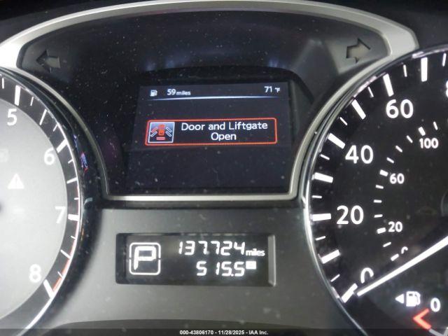 Nissan Pathfinder Platinum Image 14