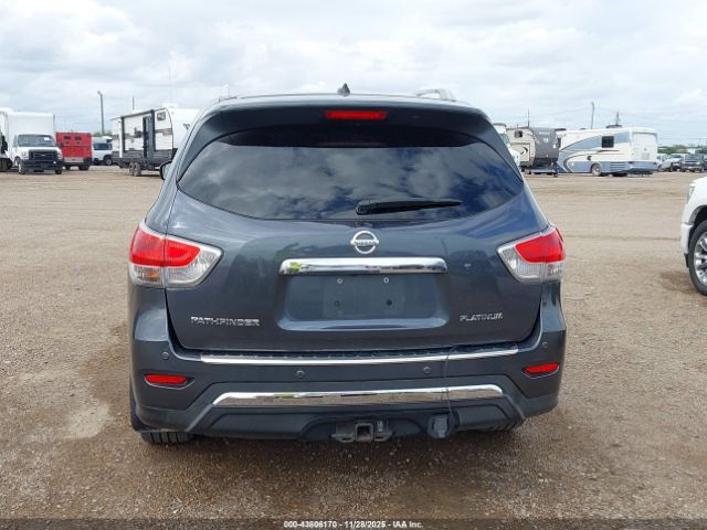 Nissan Pathfinder Platinum Image 12