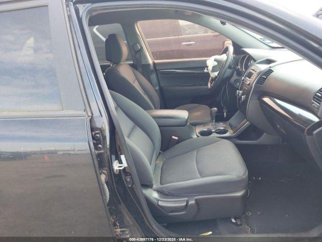 Kia Sorento Lx Image 4