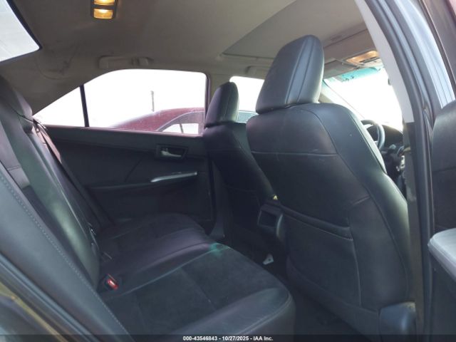 Toyota Camry Se Image 6