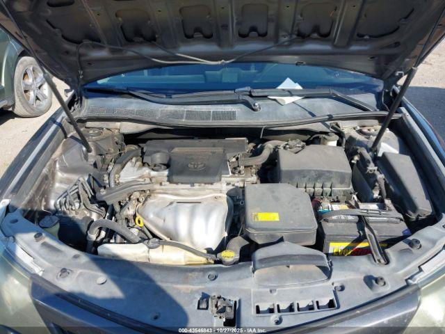 Toyota Camry Se Image 9