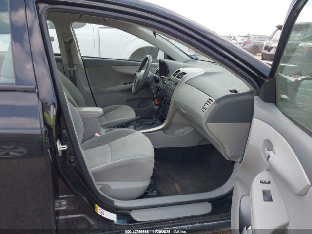 Toyota Corolla Le Image 9