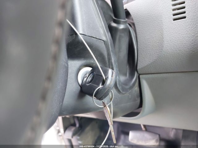 Ford F-250 Xl Image 9