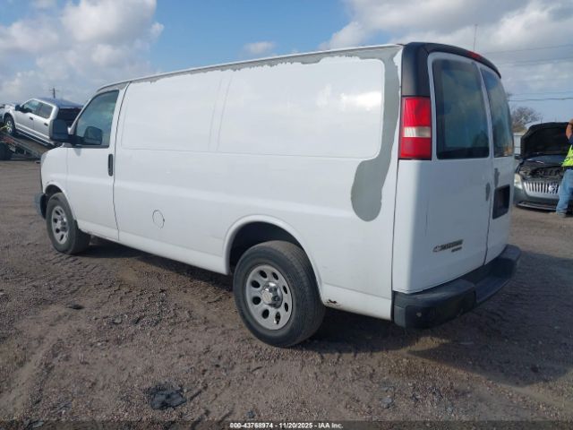 Chevrolet Express Work Van Image 3