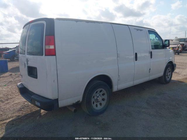 Chevrolet Express Work Van Image 4