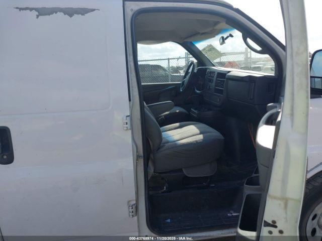 Chevrolet Express Work Van Image 2