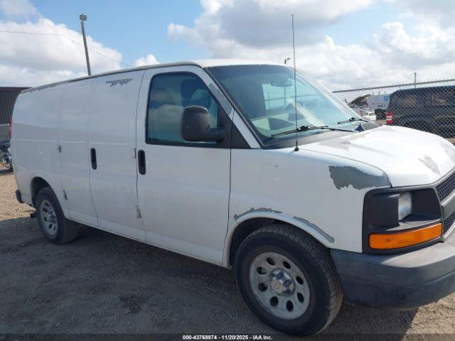 Chevrolet Express Work Van Image 12