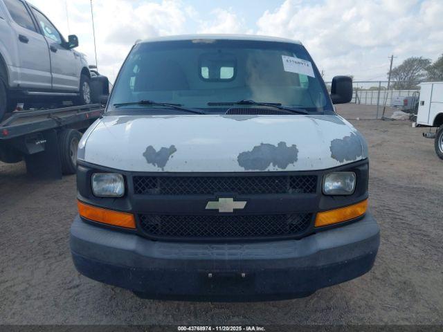 Chevrolet Express Work Van Image 10