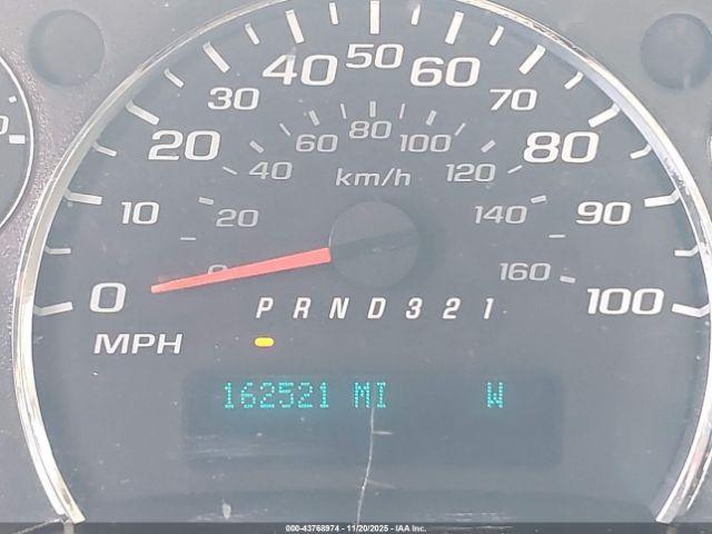 Chevrolet Express Work Van Image 16