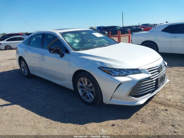 Toyota Avalon Xle Image 1