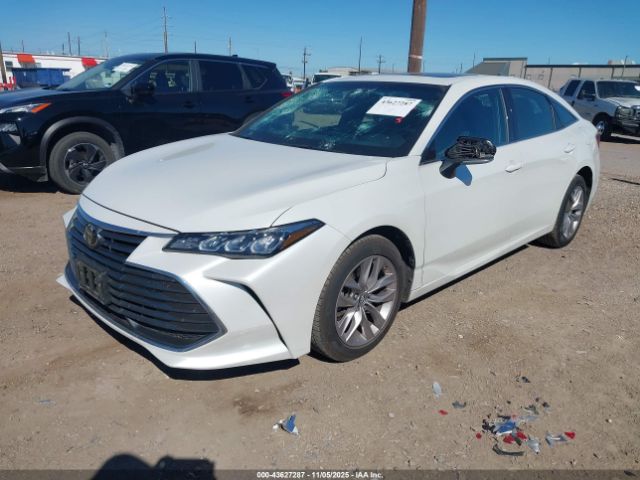 Toyota Avalon Xle Image 13