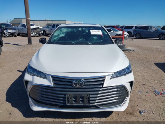 Toyota Avalon Xle Image 16