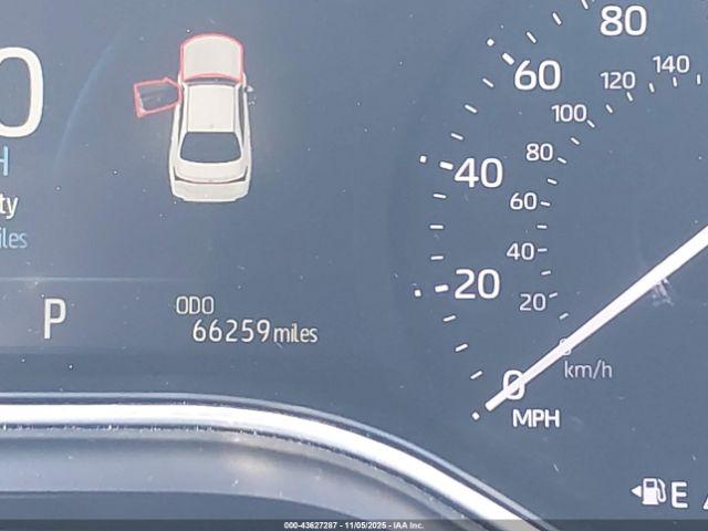 Toyota Avalon Xle Image 10