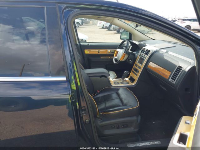 Lincoln MKX Image 12