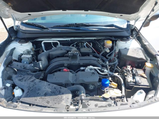 Subaru Outback 2.5i Image 9