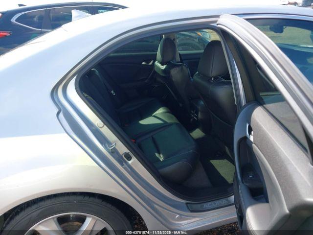 Acura TSX 2.4 Image 8