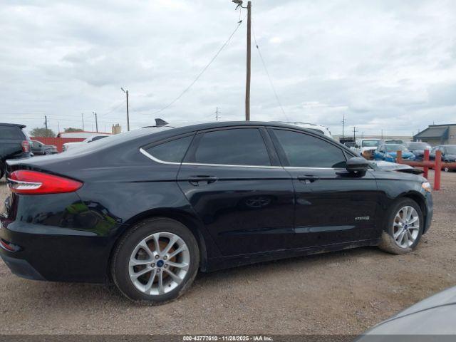 Ford Fusion Se Image 6