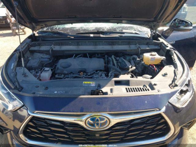 Toyota Highlander Hybrid Platinum Image 10