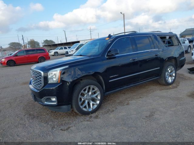 GMC Yukon Denali Image 5