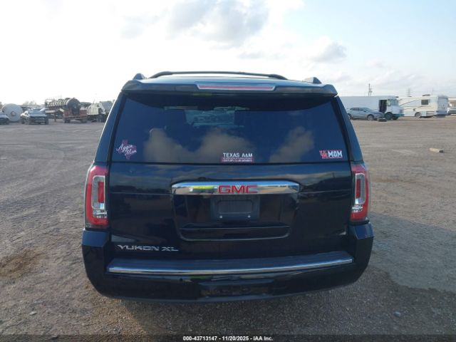 GMC Yukon Denali Image 2