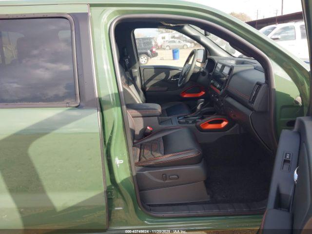 Nissan Frontier Pro-4x 4x4 Image 13