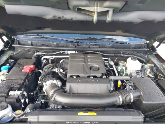 Nissan Frontier Pro-4x 4x4 Image 14