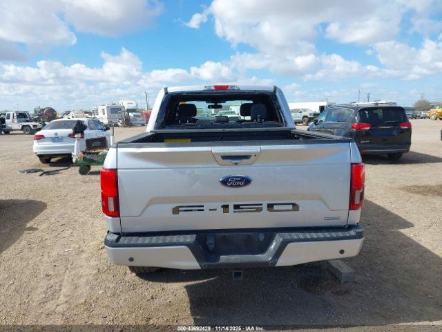 Ford F-150 Lariat Image 11