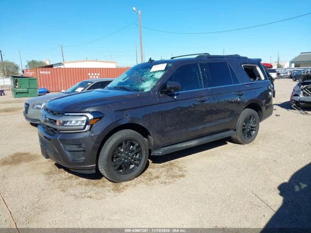 Ford Expedition Xlt Image 2