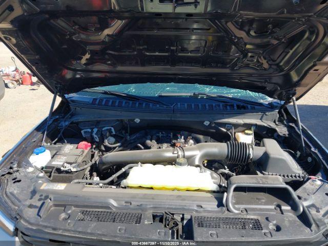 Ford Expedition Xlt Image 11